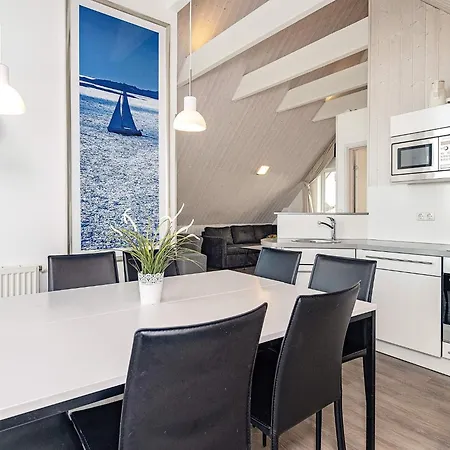 Hébergement de vacances 8 Person In *